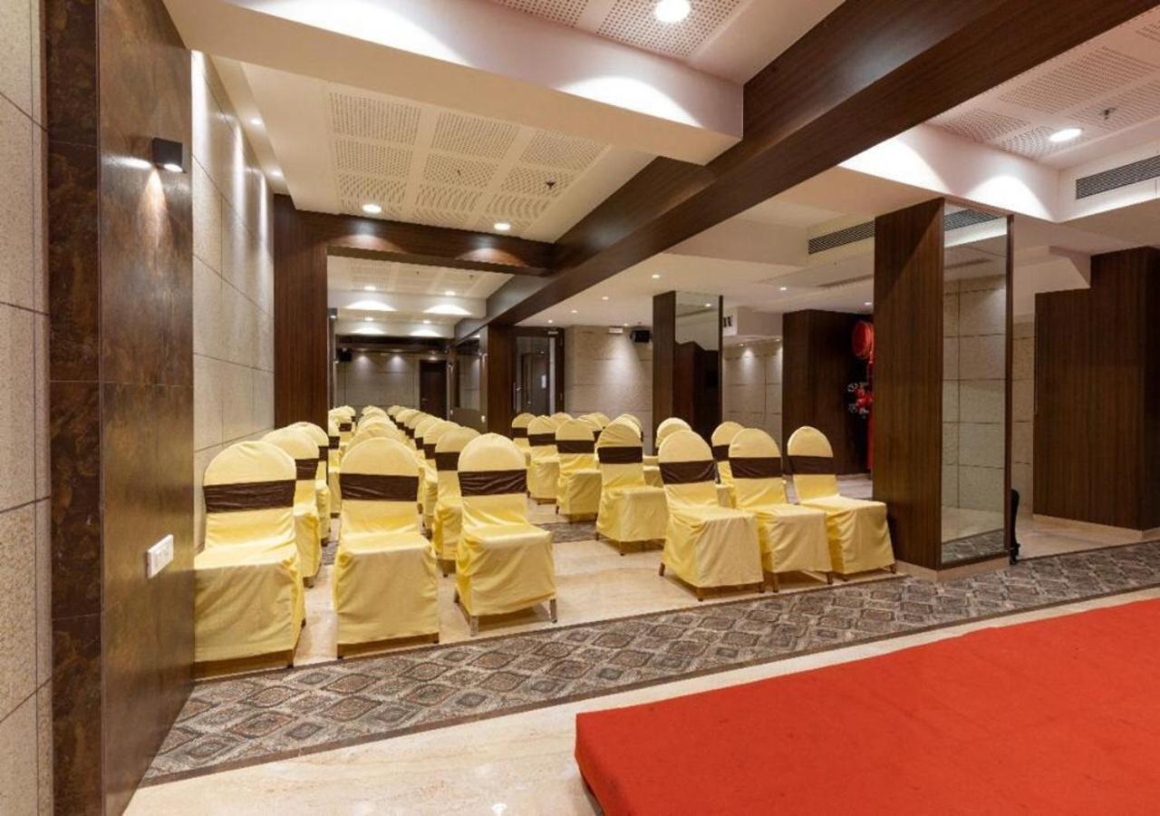 Hotel Laxvas Тхане Экстерьер фото